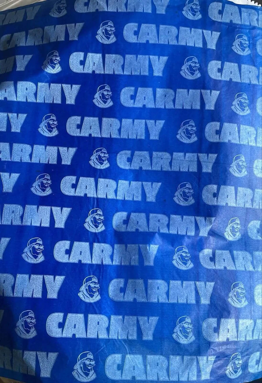 Papel parafinado con fondo pleno azul de Carmy